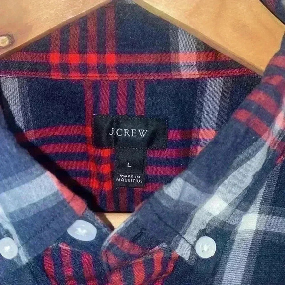 J Crew men’s button down shirt - Picture 2 of 4